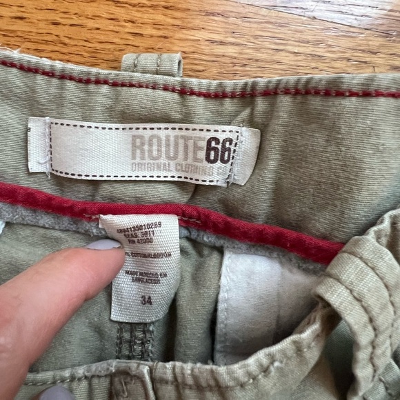 Route 66 Men’s Tan Cargo Shorts Relaxed Fit Size 34 Gorpcore Outdoors Hiking - Picture 2 of 3